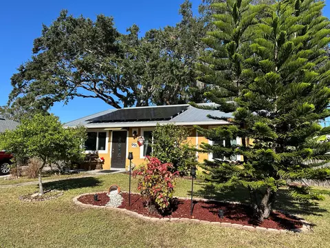 991 Quail St SE, Palm Bay, FL 32909