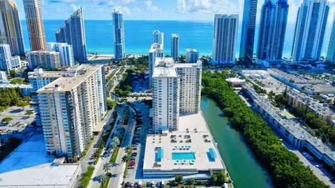230 174th #308, Sunny Isles Beach, FL 33160