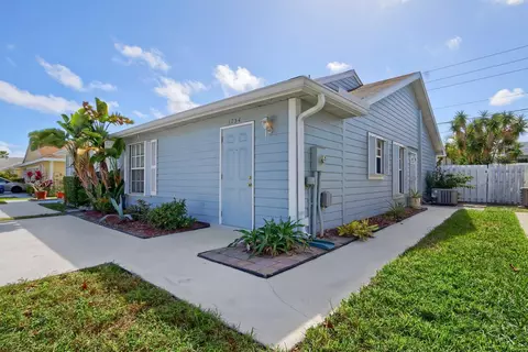 1734 Royal Forest Ct, West Palm Beach, FL 33406
