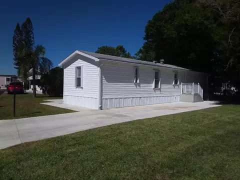 267 Nightingale Ave, Fort Pierce, FL 34982