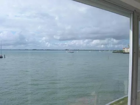 1223 Bayshore #302, Fort Pierce, FL 34949