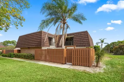 5942 SE Riverboat Dr #517, Stuart, FL 34997
