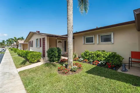 2950 Crosley Dr E #J, West Palm Beach, FL 33415