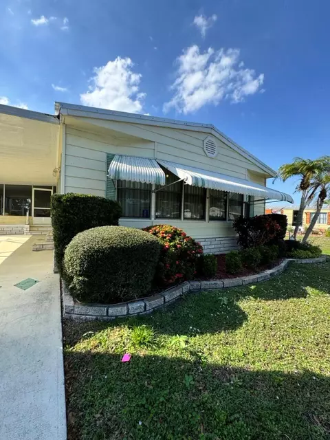 65 Las Casitas Ct, Fort Pierce, FL 34951