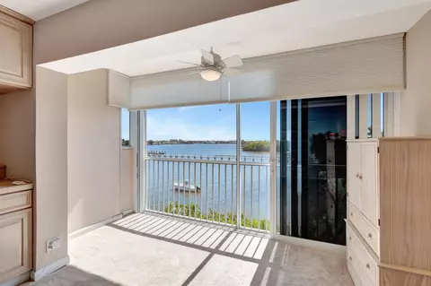1810 New Palm Way #411, Boynton Beach, FL 33435
