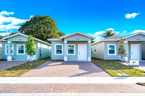3164 Hiawatha, West Palm Beach, FL 33409