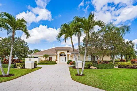 143 Thornton Dr, Palm Beach Gardens, FL 33418