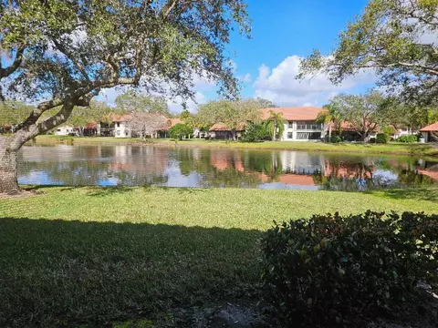 6070 SE Martinique Dr #104, Stuart, FL 34997