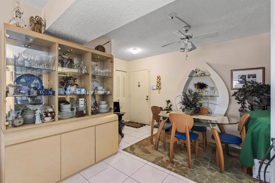 Dining - 4174 Inverrary Dr #413, Lauderhill, FL 33319 photo 1 of 3