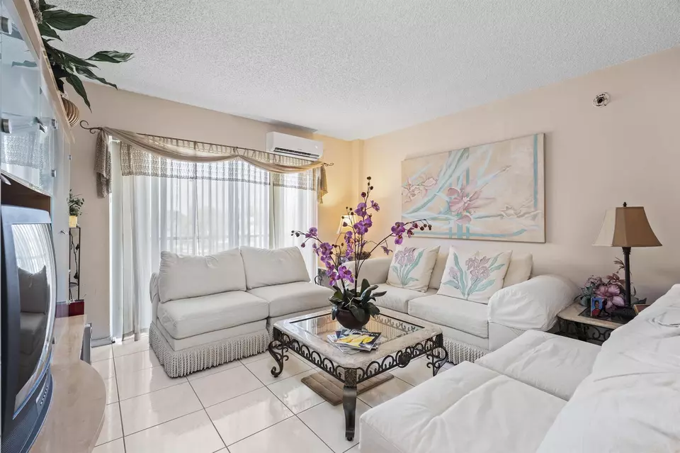 Living - 4174 Inverrary Dr #413, Lauderhill, FL 33319 photo 1 of 4