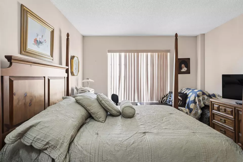 Bedroom - 4174 Inverrary Dr #413, Lauderhill, FL 33319 photo 3 of 5