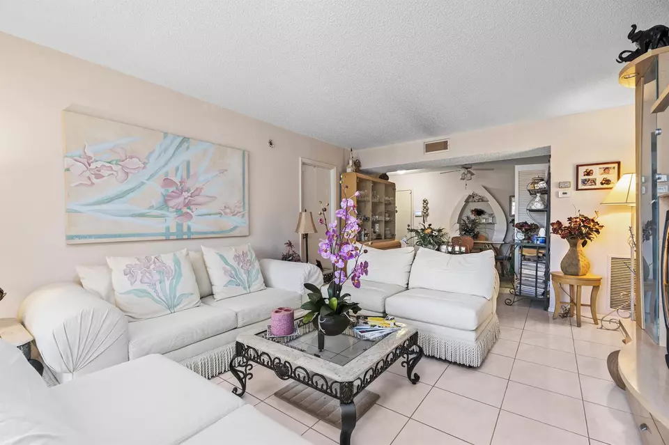 Living - 4174 Inverrary Dr #413, Lauderhill, FL 33319 photo 3 of 4