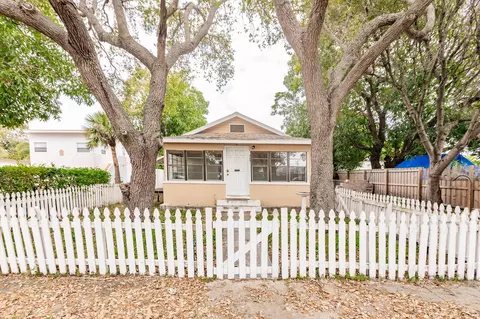 509 Putnam Rd, West Palm Beach, FL 33405