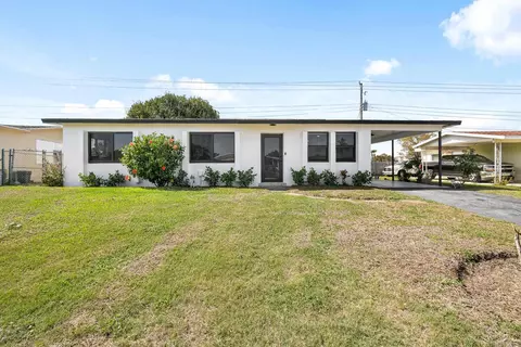 1695 S 25th Ct, Riviera Beach, FL 33404