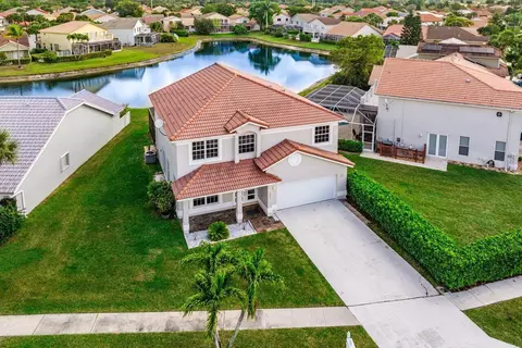 18051 Clear Brook Cir, Boca Raton, FL 33498