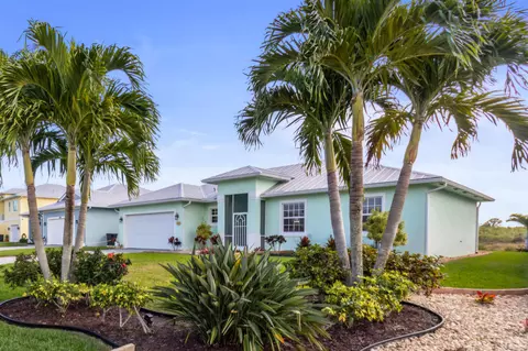 6168 SE Amethyst Ter, Hobe Sound, FL 33455