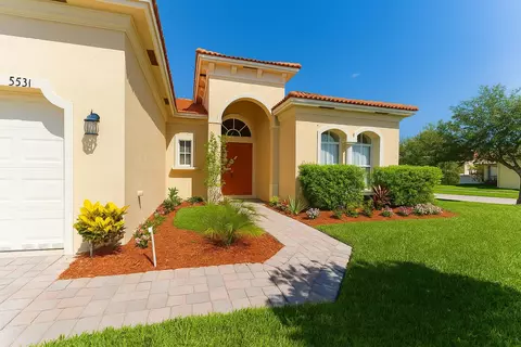 5531 Place Lake Dr, Fort Pierce, FL 34951