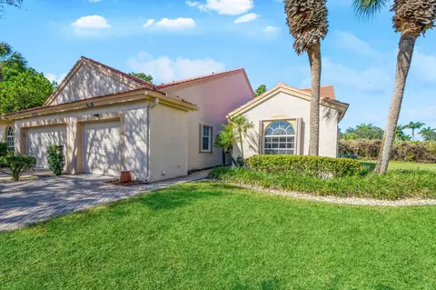 7927 Coral Pointe Dr, Delray Beach, FL 33446
