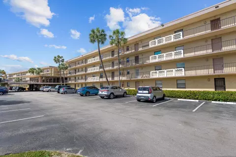 9355 SW 8th St #410, Boca Raton, FL 33428