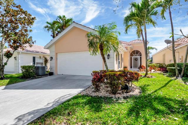 4786 Temple Dr, Delray Beach, FL 33445