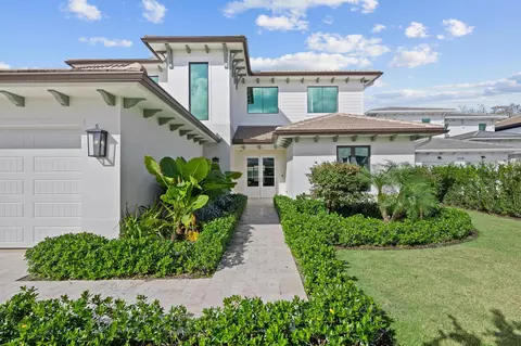 3192 Blue Cypress Ln, Wellington, FL 33414