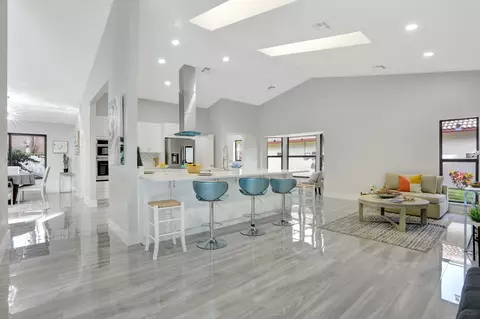 9050 NW 49 Pl, Coral Springs, FL 33067