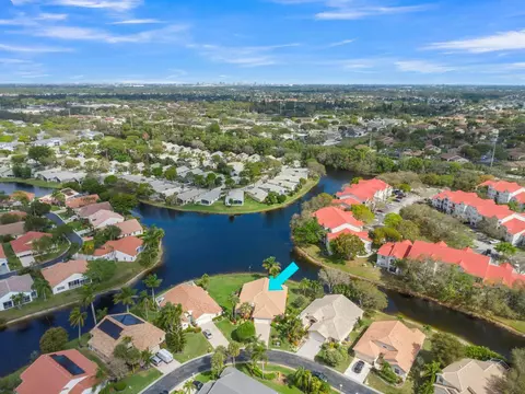 2515 Egret Lake Dr, Greenacres, FL 33413