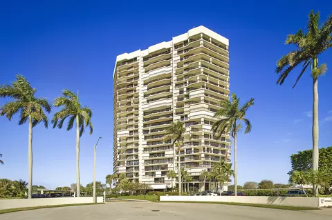 1900 Consulate Pl #1601, West Palm Beach, FL 33401