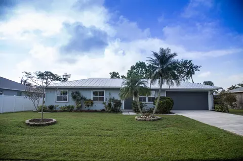 662 SE Voltair Ter, Port Saint Lucie, FL 34983