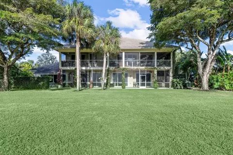 11853 Pebblewood Dr, Wellington, FL 33414