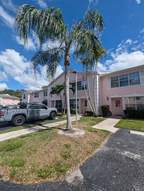 231 Foxtail Dr #D, Greenacres, FL 33415