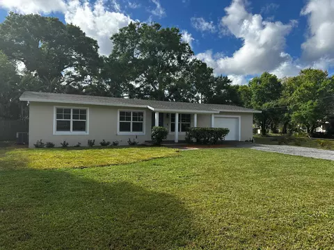 805 Ulrich Rd, Fort Pierce, FL 34982