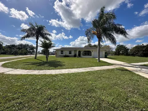 802 SW Ivanhoe Dr, Port Saint Lucie, FL 34983