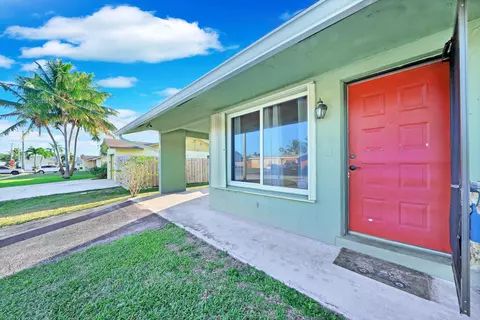 919 S 12th St, Lantana, FL 33462