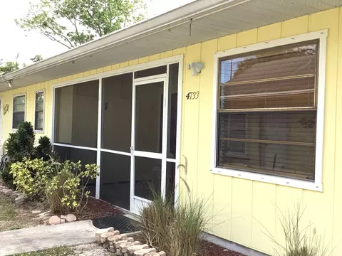 4733 SE Teri Pl, Stuart, FL 34997