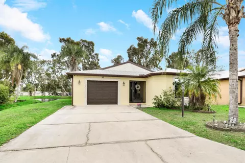 16 Maya Ln, Port Saint Lucie, FL 34952