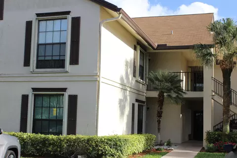 3371 Jog Park Dr, Greenacres, FL 33467