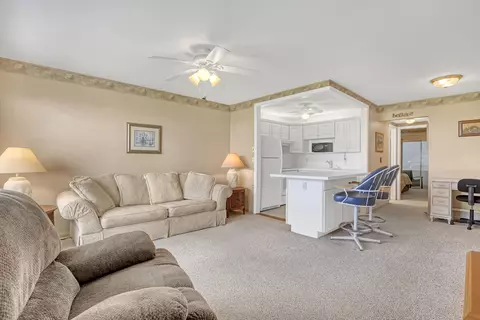 680 Horizons W #110, Boynton Beach, FL 33435