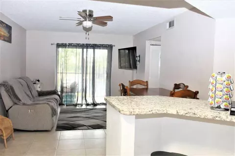 1564 SE Royal Green Cir #U-204, Port Saint Lucie, FL 34952