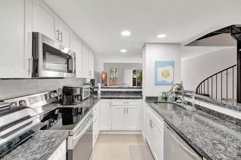 640 Tennis Club Dr #108, Fort Lauderdale, FL 33311