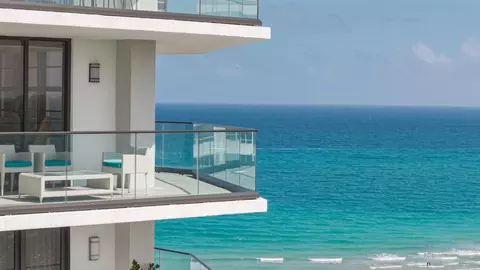 5500 Collins #1704, Miami Beach, FL 33140