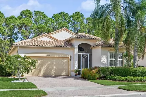 406 NW Sunview Way, Port Saint Lucie, FL 34986
