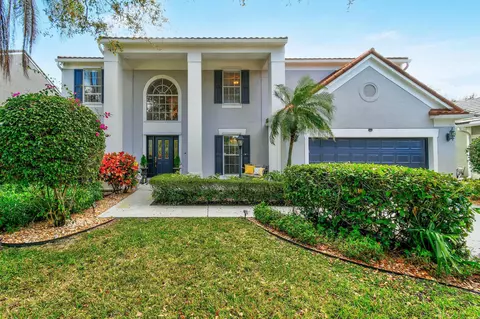 10221 Hunt Club Ln, Palm Beach Gardens, FL 33418