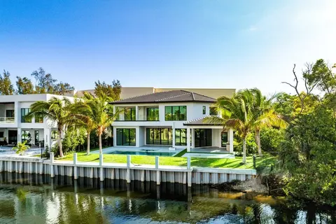 530 River Oak Lane Ln, Deerfield Beach, FL 33441