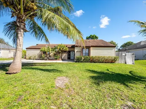 1549 SE Croquet St, Port Saint Lucie, FL 34983