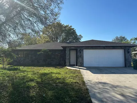 1562 SW Avens St, Port Saint Lucie, FL 34983