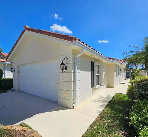 7664 Pine Island Way, West Palm Beach, FL 33411