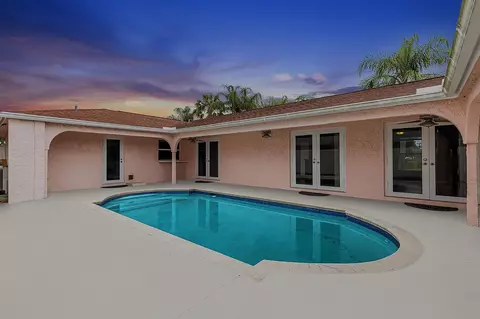 2578 Wabash Dr, North Palm Beach, FL 33410