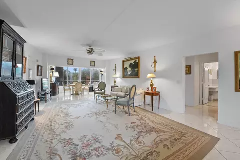 389 S Lake Dr #2F, Palm Beach, FL 33480