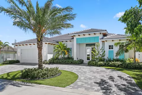 1071 Powell Dr, Singer Island, FL 33404